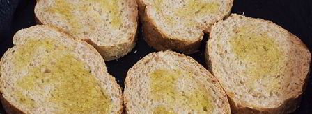 брускетта с помидорами и чесноком. Шаг 3