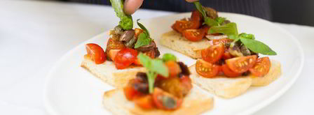 брускетта с помидорами и оливками. Шаг 13