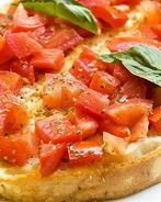 Брускетты с помидорами и базиликом