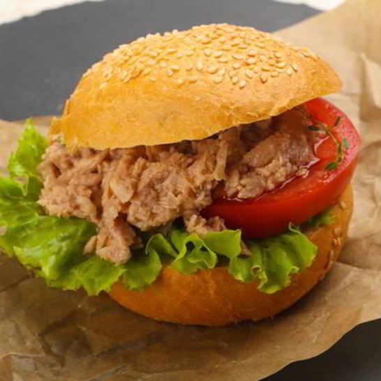 Рецепт бургера с тунцом и моцареллой