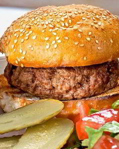 Бургер Элвис с салатом