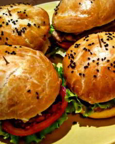 Домашние бургеры дон бекон с куриными рублеными котлетами