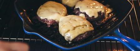 домашние бургеры с котлетой. Шаг 9