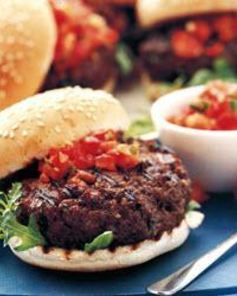 Гамбургеры с острой сальсой по-средиземноморски