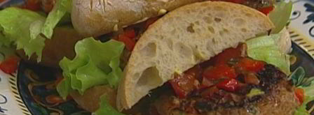 гамбургеры с ягнятиной, сладким перцем и базиликом. Шаг 14