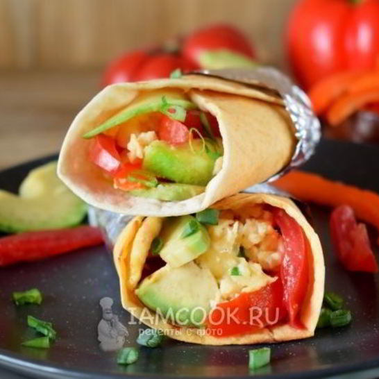 Рецепт буррито с авокадо и яичницей-скрэмбл
