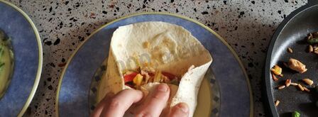 буррито с курицей и стручковой фасолью. Шаг 11