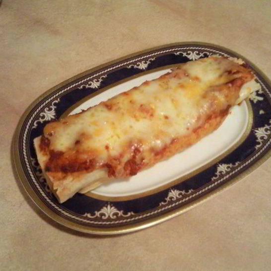 Рецепт буррито с курицей и томатным соусом