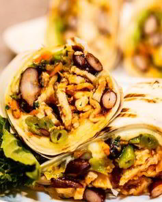 Буррито с овощами и пряным филе