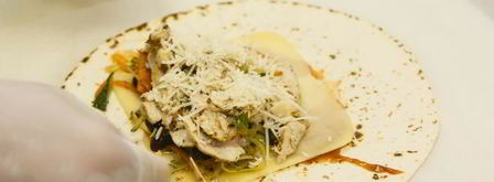 буррито с овощами и пряным филе. Шаг 12