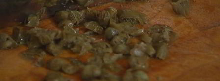 бутерброд с белой рыбой и соусом из йогурта и каперсов. Шаг 7