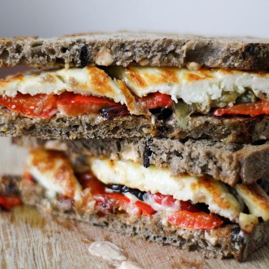 Рецепт бутербродов с баклажанами и чесноком