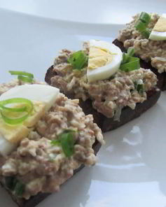 Бутерброды с печенью минтая