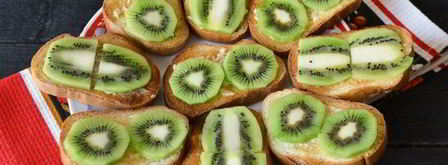 бутерброды со шпротами и киви. Шаг 7