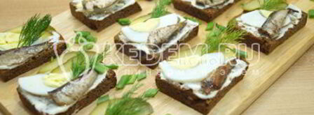 бутерброды со шпротами. Шаг 8