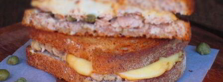 горячий бутерброд с тунцом и копченым сыром. Шаг 8