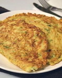 Диетические чебуреки с курогрудкой и кабачком