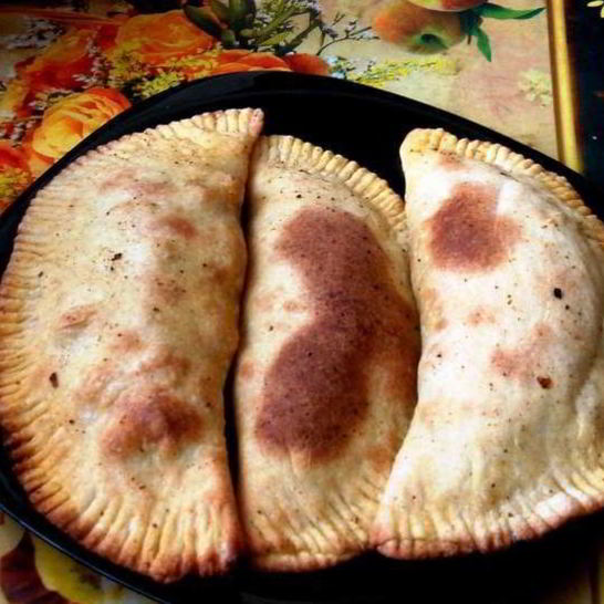 Рецепт печеных чебуреков в духовке