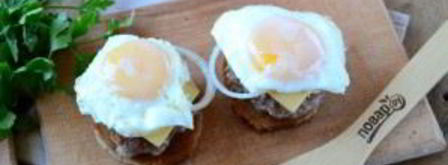 чизбургер с гренками и яйцом. Шаг 6