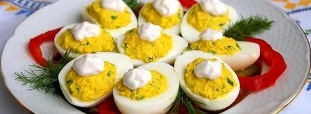 фаршированные яйца под майонезом. Шаг 9