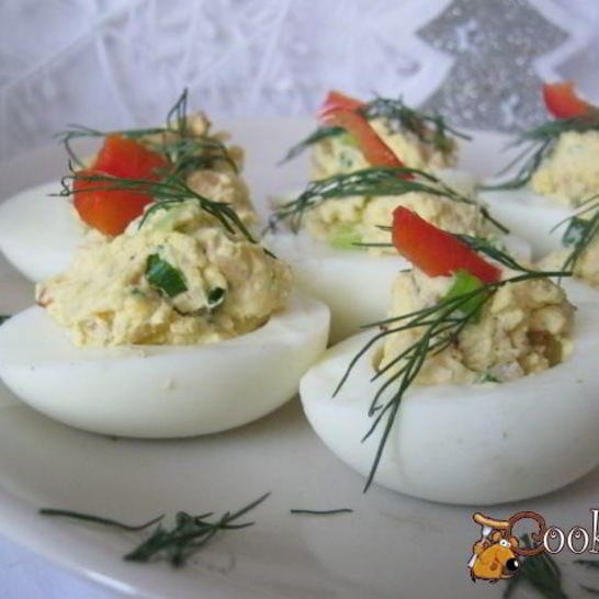Рецепт фаршированных яиц с беконом