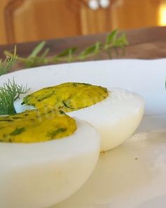 Фаршированные яйца с иссопом