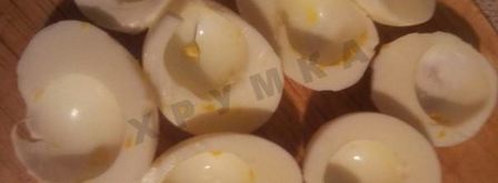 фаршированные яйца с килькой. Шаг 3