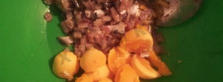 фаршированные яйца с килькой. Шаг 5