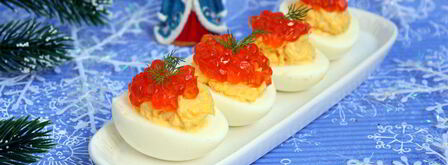 фаршированные яйца с сыром и красной икрой. Шаг 8