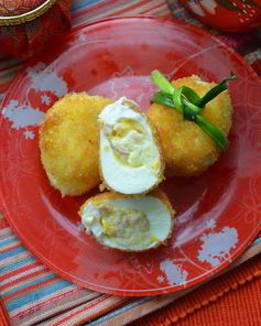 Фаршированные яйца в сухарях