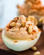 Яйца, фаршированные хумусом