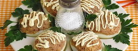 яйца, фаршированные куриной печенью. Шаг 15