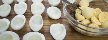 яйца фаршированные луком. Шаг 5