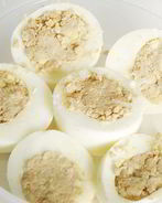 Яйца, фаршированные рисом