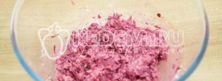 яйца, фаршированные свеклой и орехами. Шаг 6