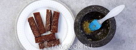 гренки из бородинского хлеба с чесноком. Шаг 12