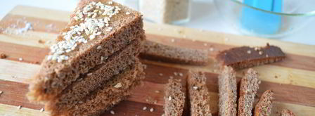 гренки из черного хлеба с кунжутом. Шаг 4