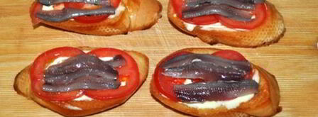 гренки с хамсой и помидорами. Шаг 4