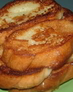 Нежные гренки с сахаром