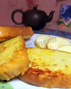 Сладкие гренки с яйцом и молоком