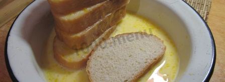 сладкие гренки с яйцом и молоком. Шаг 8