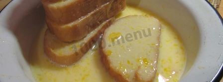 сладкие гренки с яйцом и молоком. Шаг 9