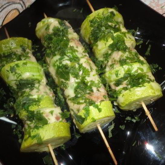 Рецепт канапе из фарша и кабачков