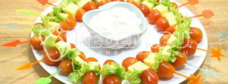 канапе рождественский венок. Шаг 6