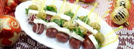 канапе с копчеными колбасками. Шаг 7