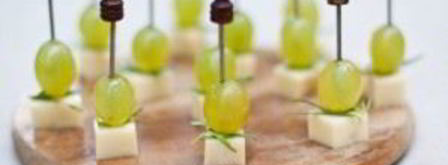 канапе с сыром и виноградом. Шаг 4