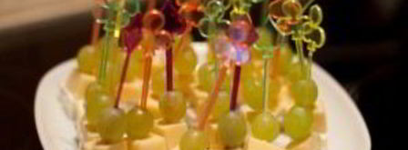 канапе с сыром и виноградом. Шаг 5