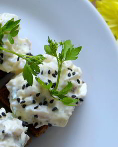 Творожно-кальмарная паста для канапе