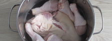 холодец из свиной рульки и курицы. Шаг 10