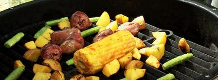 хот-дог с сердцем индейки, овощами и брынзой. Шаг 8